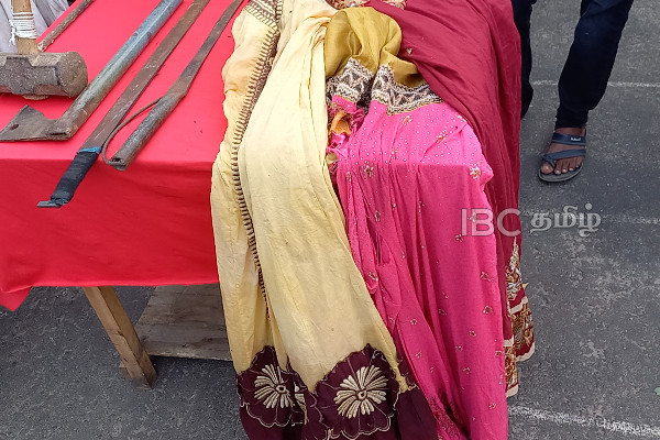 யாழில் கைதான வன்முறைக்கும்பல் - பின்னணியில் வெளிநாட்டவர் (படங்கள்) | 9 Persons Involved In Violent Incidents