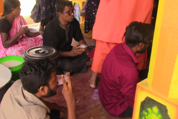 வடுக்களும் வலிகளும் நிறைந்த கதை கூறும் முள்ளிவாய்க்கால் கஞ்சி: தமிழர் தாயக பகுதிகளின் இரண்டாம் நாள் தொகுப்பு (படங்கள்) | Mullivaikkal Porridge Serving Events