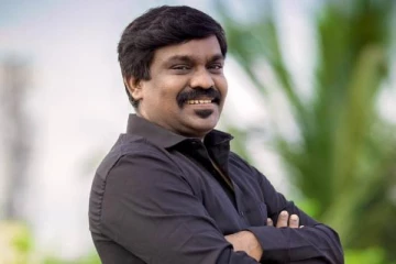 புதியதாக கடை ஒன்றை திறந்துள்ள பாடகரும், பிக்பாஸ் பிரபலமுமான வேல்முருகன்- வைரலாகும் புகைப்படங்கள்