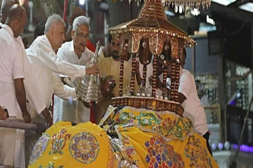 மீண்டும் ஒன்றுசேர்ந்த ரணில் - கோட்டாபய - இணைந்து வைத்த கலசம்