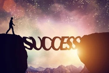 பத்து முறை வீழ்ந்தால் பதினோராவது முறை எழுந்திடுவாய்...அதுவே வெற்றி