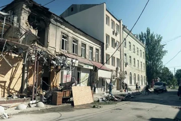 ரஷ்ய அரசு அதிகாரிகள் பயணித்த கார் வெடித்துச் சிதறல்: திடுக் வீடியோ