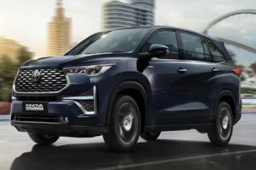 களமிறங்கிய Toyota Innova Hycross Special Edition: இதன் விலை மற்றும் சிறப்பம்சங்கள் என்ன?