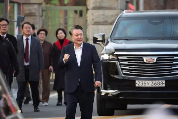 தென்கொரியாவின் முன்னாள் ஜனாதிபதிக்கு வழங்கப்படவுள்ள கடும் தண்டனை | Punishment Given To Former South Korean President தென்கொரியாவின் முன்னாள் ஜனாதிபதிக்கு வழங்கப்படவுள்ள கடும் தண்டனை | Punishment Given To Former South Korean President