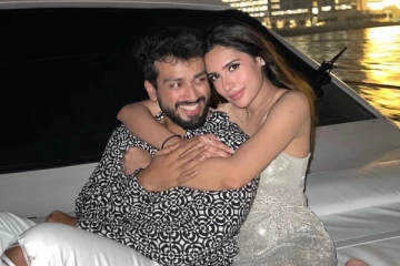 நடிகர் காலிதாஸ் ஜெயராமுக்கு விரைவில் திருமணம்! காதலி மற்றும் குடும்பத்துடன் வெளியான புகைப்படம்