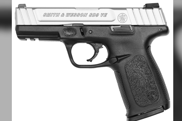 கனடாவில் கைத்துப்பாக்கியுடன் பாடசாலை சென்ற மாணவன் | 14 Year Old Who Brought Handgun Sentenced