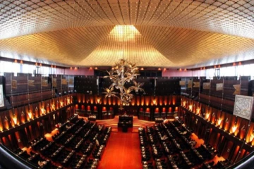 இன்று முதல் உணவுக்கு ரூ.2000 - நாடாளுமன்றத்தில் முதல் முறையாக அமுலான உத்தரவு!