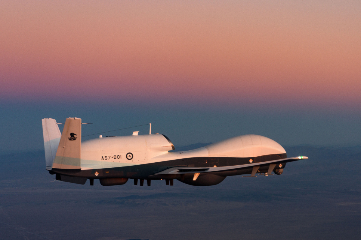 அமெரிக்க கடற்படைக்கு பேரிழப்பு! மாயமாகிய அதிநவீன ஆளில்லா உளவு விமானம் | Us Navy Lost Most Expensive Drone Persian Gulf