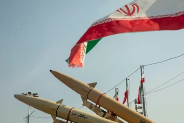 ஈரான் மீது ஏவுகணைகளை வீசி இஸ்ரேல் பதில் தாக்குதல்