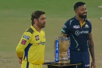 CSK முதலில் பந்துவீச்சு: ரசிகர்களை மகிழ்விப்போம் எனக் கூறிய தோனி