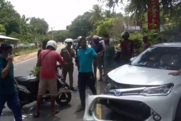 திருகோணமலையில் இடம்பெற்ற வீதி விபத்தில் ஒருவர் காயம் (Photos)