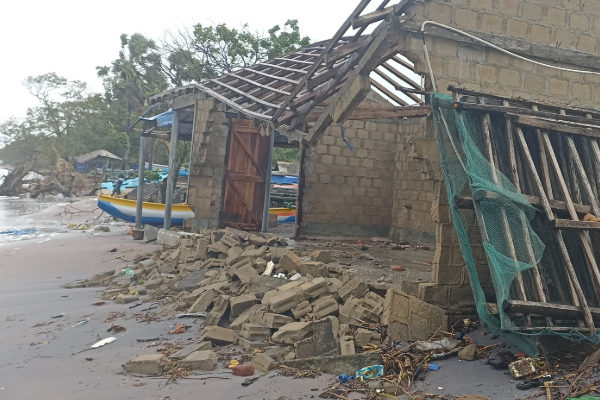 திருகோணாமலை மாவட்டத்திற்கு சிவப்பு எச்சரிக்கை; மீனவர்கள் செல்ல வேண்டாம் | Red Alert Issued For Trincomalee District