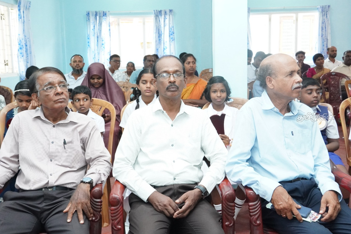 பதவி என்பது கதிரையில் இருப்பதற்காகக் கிடைப்பதல்ல.. வடக்கு மாகாண ஆளுநர் வலியுறுத்தல் | Northern Province Governor S Insistence