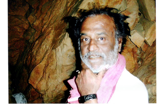 சூப்பர் ஸ்டாரின் ரிஷிகேஷ் பயணத்தில் யாராலும் சந்திக்க முடியாத நபரை சந்தித்த ரஜினி! | Rajini Met Rishi Guru சூப்பர் ஸ்டாரின் ரிஷிகேஷ் பயணத்தில் யாராலும் சந்திக்க முடியாத நபரை சந்தித்த ரஜினி! | Rajini Met Rishi Guru