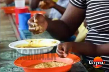 නොමිලේ ලබා දුන් ආහාර විෂ වීමෙන් සිසුන් 365ක් රෝහලේ