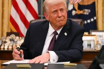 அமெரிக்க அதிபர் டொனால்டு ட்ரம்ப்க்கு இந்தியாவில் இருப்பிட சான்றிதழ்