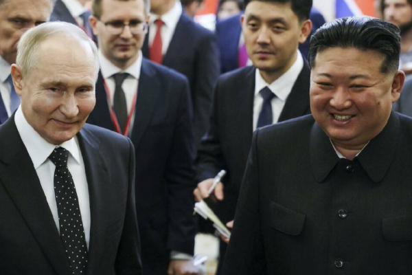 சீன ராணுவ அணிவகுப்பில் கலந்து கொள்ளும் புதின் மற்றும் கிம் | Putin And Kim Attend Chinese Military Parade