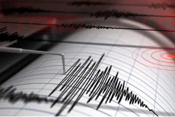 அலாஸ்கா மற்றும் கனடா பிராந்தியத்திற்கு நடுவே சக்திவாய்ந்த நிலநடுக்கம்