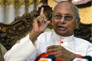வானுயர்ந்த கோபுரங்களை நிர்மாணிப்பதனால் நாடு அபிவிருத்தி அடைந்து விட்டதாக கூற முடியாது! கர்தினால் தெரிவிப்பு