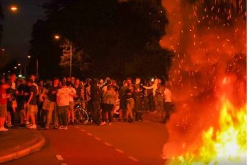 ஆப்கானிஸ்தான் அகதிகள் வருகைக்கு எதிராக பிரபல ஐரோப்பிய நாட்டில் மக்கள் போராட்டம்