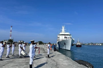 காலியில் நங்கூரமிடப்பட்டுள்ள இந்தியா கடற்படை கப்பல்கள் - செய்திகளின் தொகுப்பு.