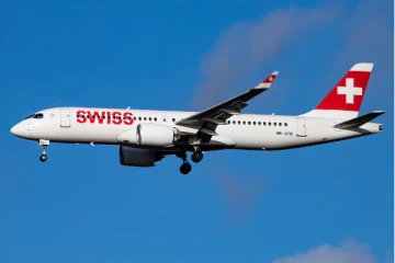 லண்டன் விமான நிலையத்தில் பரபரப்பு! புறப்பட்டு சென்ற சுவிஸ் விமானம் திடீர் தரையிறக்கம்...