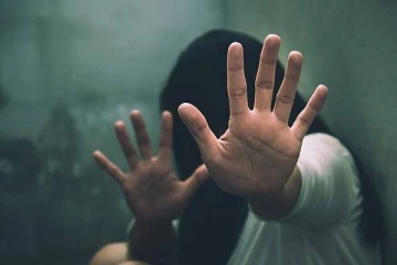 இலங்கை தமிழ்  இளைஞனின் மோசமான செயல்; பொலிஸார் எடுத்த நடவடிக்கை!