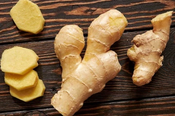 தினமும் ஒரு துண்டு இஞ்சியை உணவில் சேர்த்துக் கொள்ள வேண்டும்! ஏன் தெரியுமா?