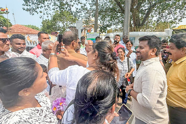 வீடு வசதி இல்லாமல் வாழும் அனைத்து மக்களுக்கும் வீடு - யாழில் ஜனாதிபதி | Houses People Living Without Housing Facilities