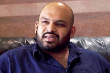 நாடாளுமன்றில் பணத்தை நீட்டியதால்  சாணக்கியன் எம் பிக்கு  சிக்கல் !