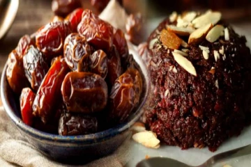 சர்க்கரை நோயாளர்கள் பேரீச்சம்பழம் அல்வா சாப்பிடலாமா? அவசியம் தெரிஞ்சிக்கோங்க