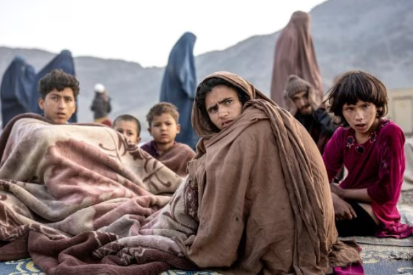 pakistan-returns-his-4-lakh-afghanistan-refugees 4 லட்சம் அகதிகளை அதிரடியாக வெளியேற்றிய நாடு: நடவடிக்கை தொடரும் என அறிவிப்பு
