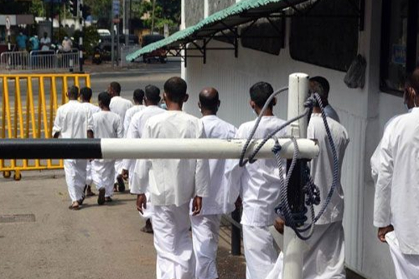 தமிழ் அரசியல் கைதிகளை போன்று இராணுவ வீரர்களையும் விடுதலை செய்யுங்கள் | Release Army S Like Tamil Political Prisoners