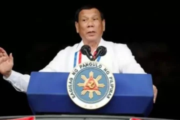 ஒன்னு தடுப்பூசி போடு இல்ல இந்தியாவுக்கு ஓடு.. யார் சொன்னது தெரியுமா?