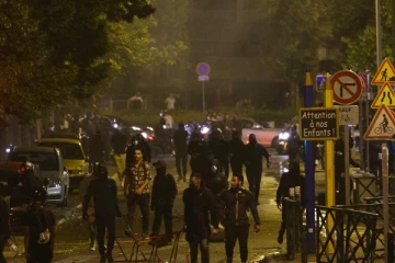 பிரான்ஸ் முழுவதும் பரவிய கலவரங்கள்; குவிக்கப்பட்ட 40,000 பொலிஸ்அதிகாரிகள்!