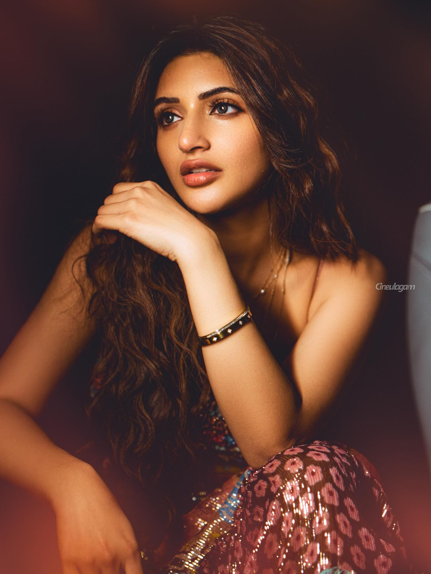 ஸ்ரீலிலா கிளாமர் போட்டோஷூட் 4 Gallery