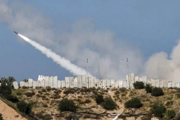 லெபனான்-இஸ்ரேல் இடையே வெடித்தது மோதல்! இரு நாடுகள் பரஸ்பர தாக்குதல்: வெளியான பரபரப்பு வீடியோ