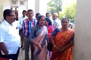 தமிழரசுக் கட்சியின் கூட்டத்திற்கு வந்த கொழும்பு பெண்ணால் ஏற்பட்ட பெரும் சர்ச்சை