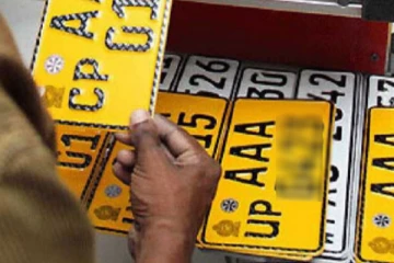 வாகனங்களுக்கான நிரந்த இலக்கத்தகடு தொடர்பில் அமைச்சர் விளக்கம்