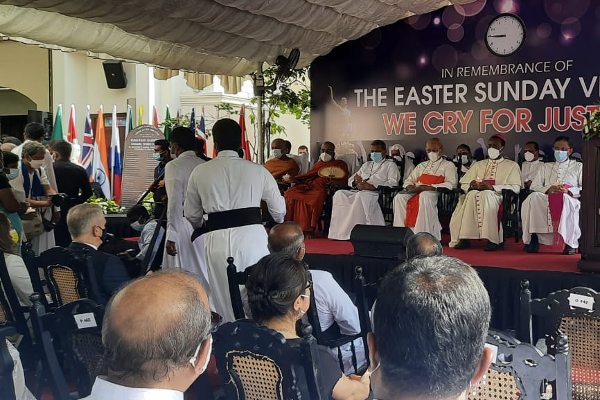 ஈஸ்டர் தாக்குதலின் உண்மையை மறைக்கும் சிறப்பு அதிகாரம் படைத்தவர் | Easter Attack Srilanka Cover Up Truth