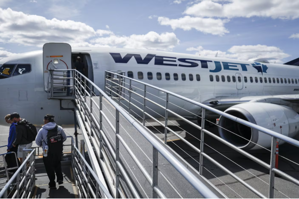 கியூபா தொடர்பில் கனடா விடுத்த பயண எச்சரிக்கை | Canadians Returning From Cuba Amid Energy Crisis