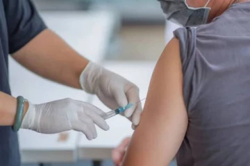 பிரித்தானியாவில் பூஸ்டர் டோஸ் தடுப்பூசி செலுத்தும் பணிகள் தீவிரம்!