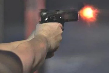 පුද්ගලයෙක් ඉලක්ක කරමින් වෙඩි තැබීමක්..