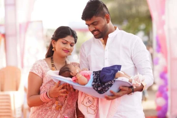 புதிதாக பிறந்த பெண் குழந்தையை வரவேற்க தந்தை செய்த காரியம்! ட்ரண்டிங் காட்சி இதோ