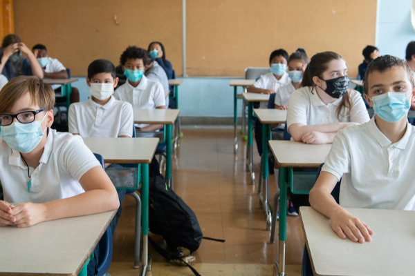 கனேடிய பாடசாலைகளில் கட்டாயமாக்கப்படும் முகக் கவசம்!(Video) | Face Shields Are Mandatory In Canadian Schools