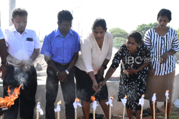 மறக்க முடியாத அலைகள்: பல்வேறு பகுதிகளில் சுனாமி பேரழிவின் நினைவேந்தல் | 21St Anniversary Of The Tsunami Disaster