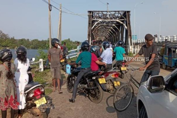 கல்லடி பாலத்திற்கு அருகில் மீட்கப்பட்ட இளம் பெண்ணின் சடலம்! பரபரப்பு சம்பவம் | Dead Body Woman Was Recovered Kallady Batticaloa