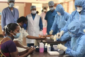 தமிழகத்தில் நேற்று ஒரே நாளில் புதிதாக 2,722 பேருக்கு கொரோனா தொற்று உறுதி..!