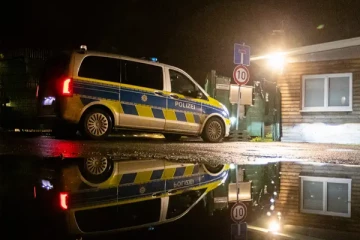 ஜேர்மனியில் பொலிசாரை தாக்கிய புலம்பெயர்ந்தோருக்கு ஏற்பட்ட முடிவு