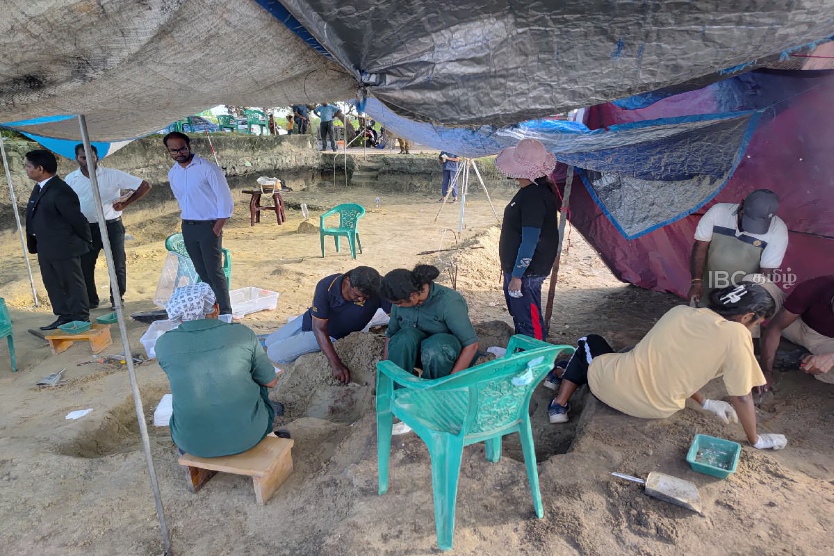 செம்மணியில் இன்றையதினம் அகழ்ந்தெடுக்கப்பட்ட கைக்குழந்தைகளின் என்புத் தொகுதிகள் | Chemmani Mass Graves Jaffna